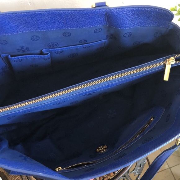 Tory Burch Amanda Tote - Picture 6 of 16